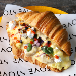 Soft Crumble Egg Croissant(كرواسون بالبيض المفتت الناعم)